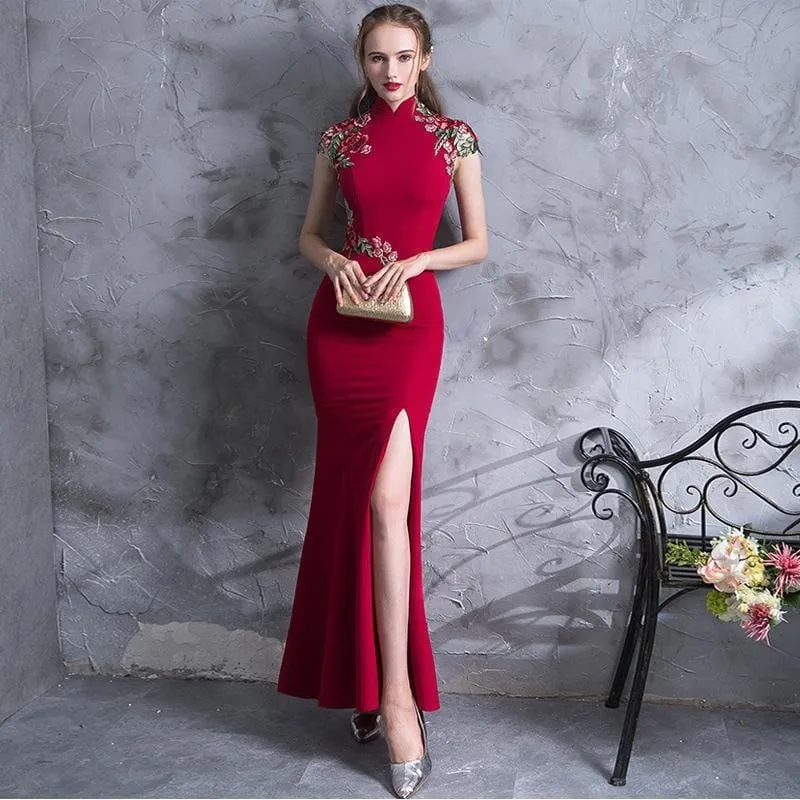 Embroidery Modern Cheongsam Red Sexy Qipao Long Traditional Chinese Dress